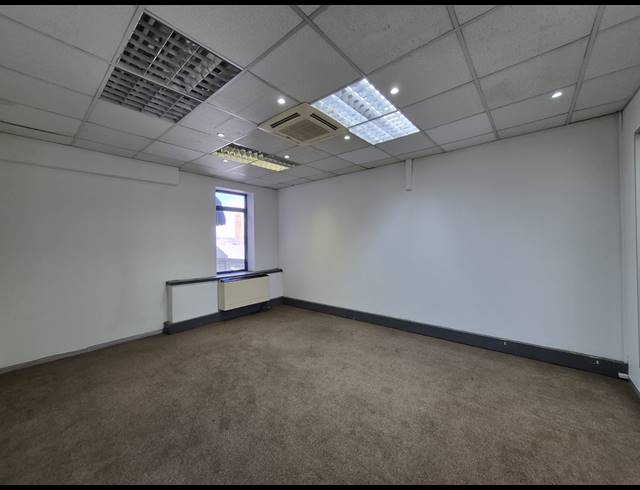 211M² OFFICE TO LET IN ROSEBANK